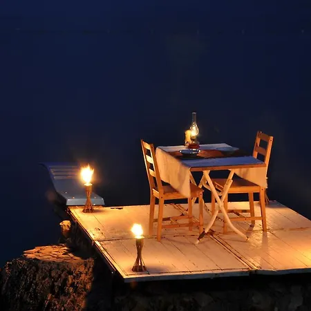 Hotel Caretta 3*